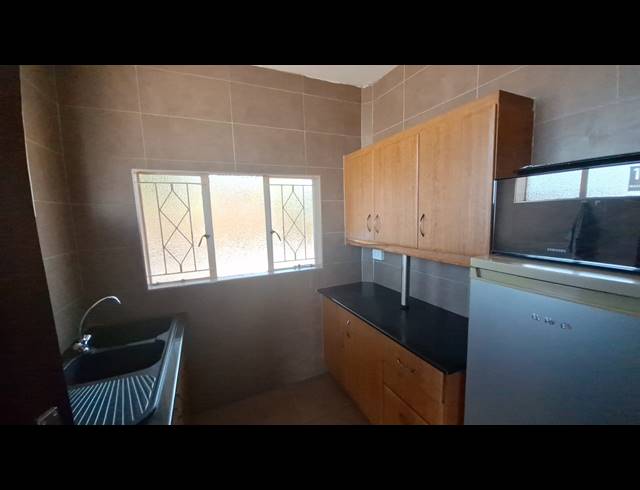 8,000M² WAREHOUSE FOR SALE IN WYNBERG